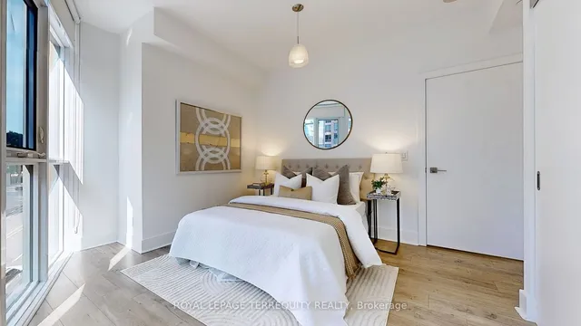 Additional property image - 32 Davenport Rd Unit 313