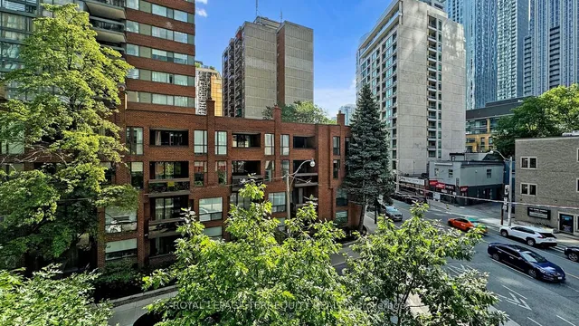 Additional property image - 32 Davenport Rd Unit 313