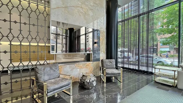 Additional property image - 32 Davenport Rd Unit 313