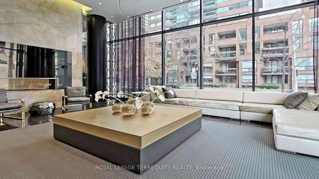 Additional property image - 32 Davenport Rd Unit 313