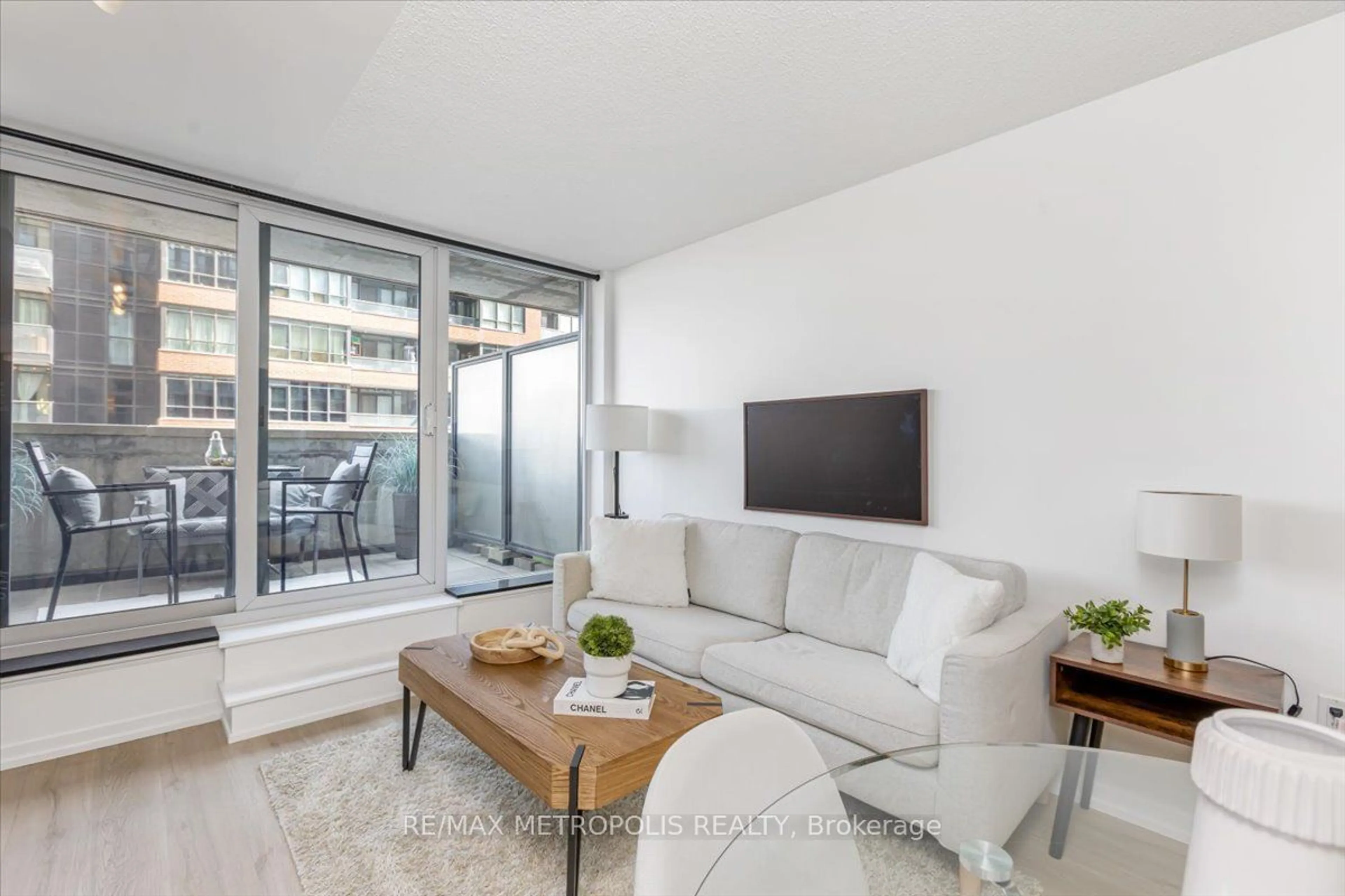 Living room, wood floors for 36 Lisgar St #906E, Toronto Ontario M6J 0C7