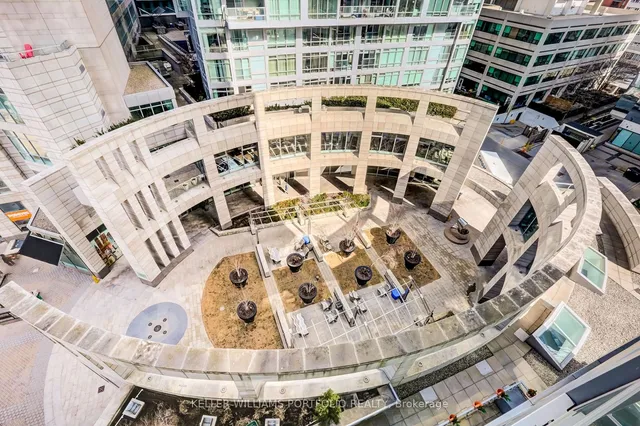 Additional property image - 2181 Yonge St Unit 709