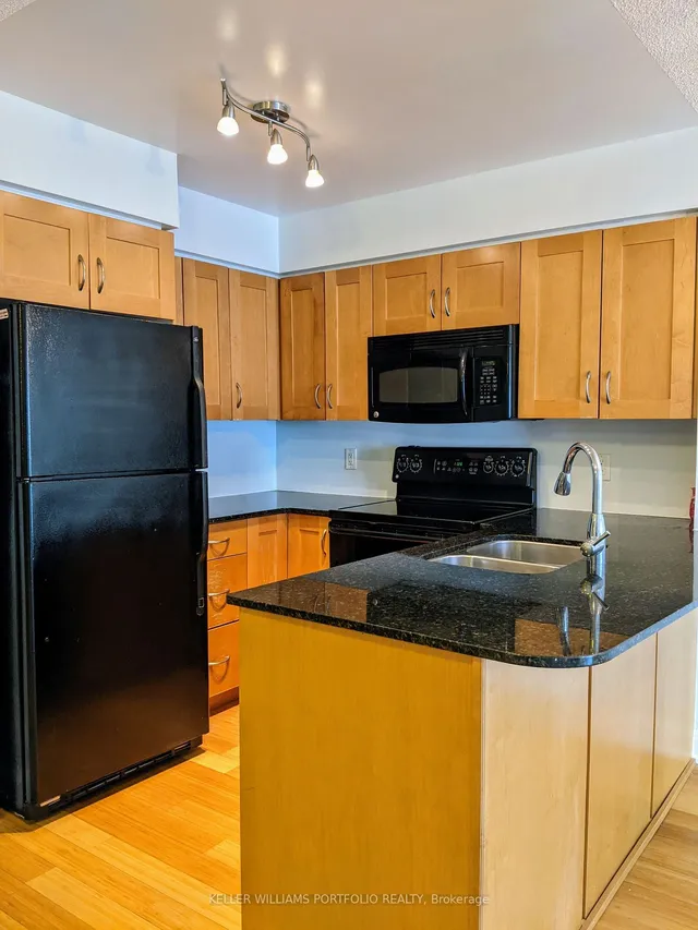 Additional property image - 2181 Yonge St Unit 709