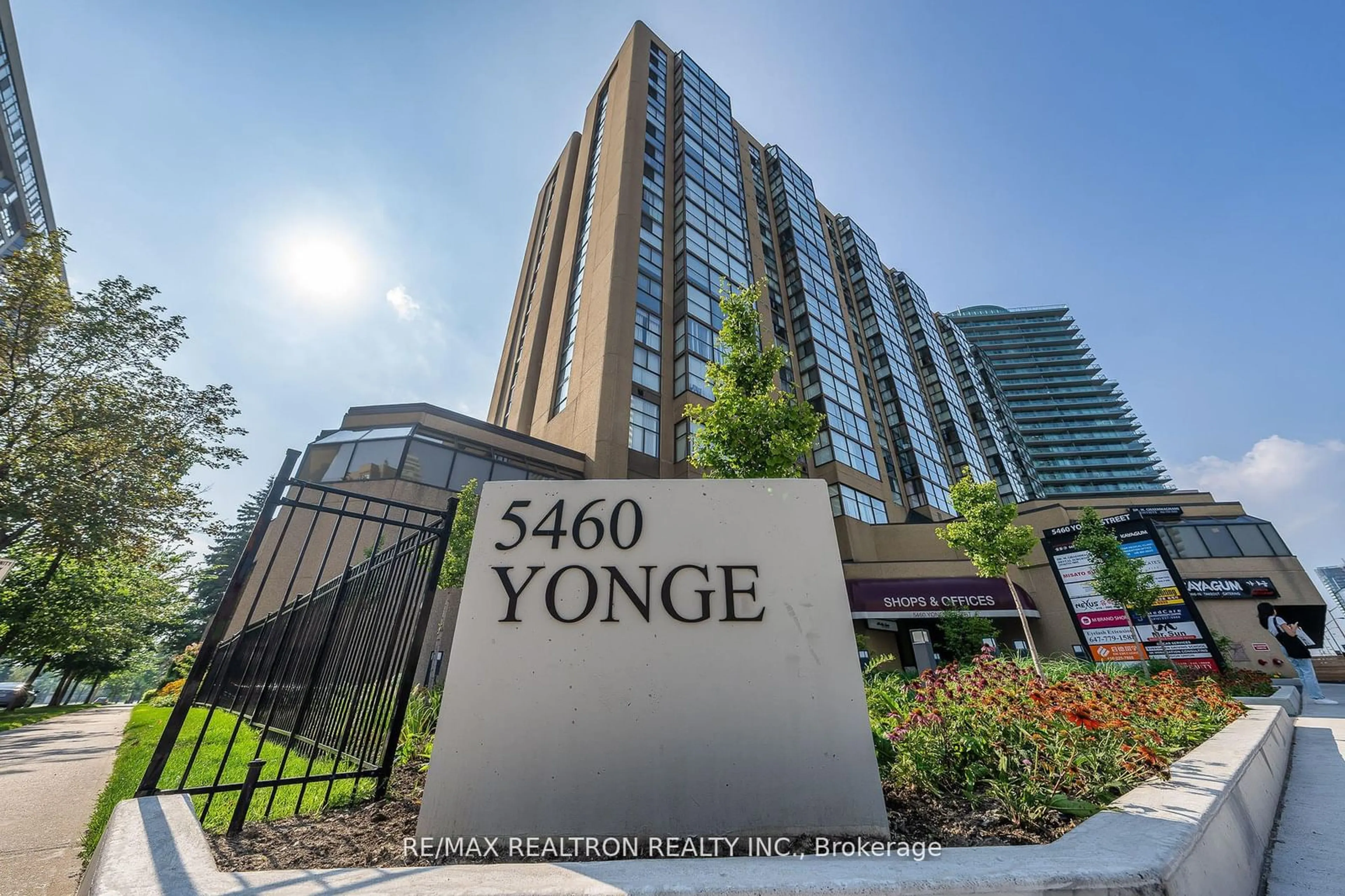 A pic from exterior of the house or condo, the front or back of building for 5460 Yonge St #1209, Toronto Ontario M2N 6K7