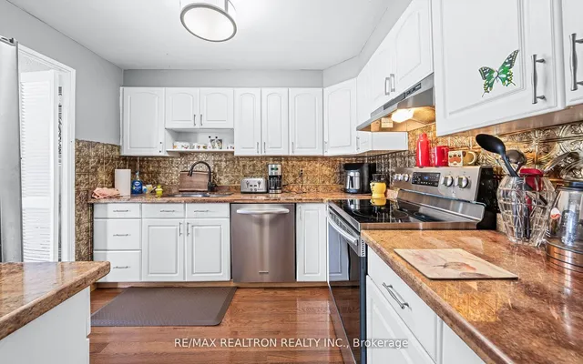Additional property image - 5460 Yonge St Unit 1209