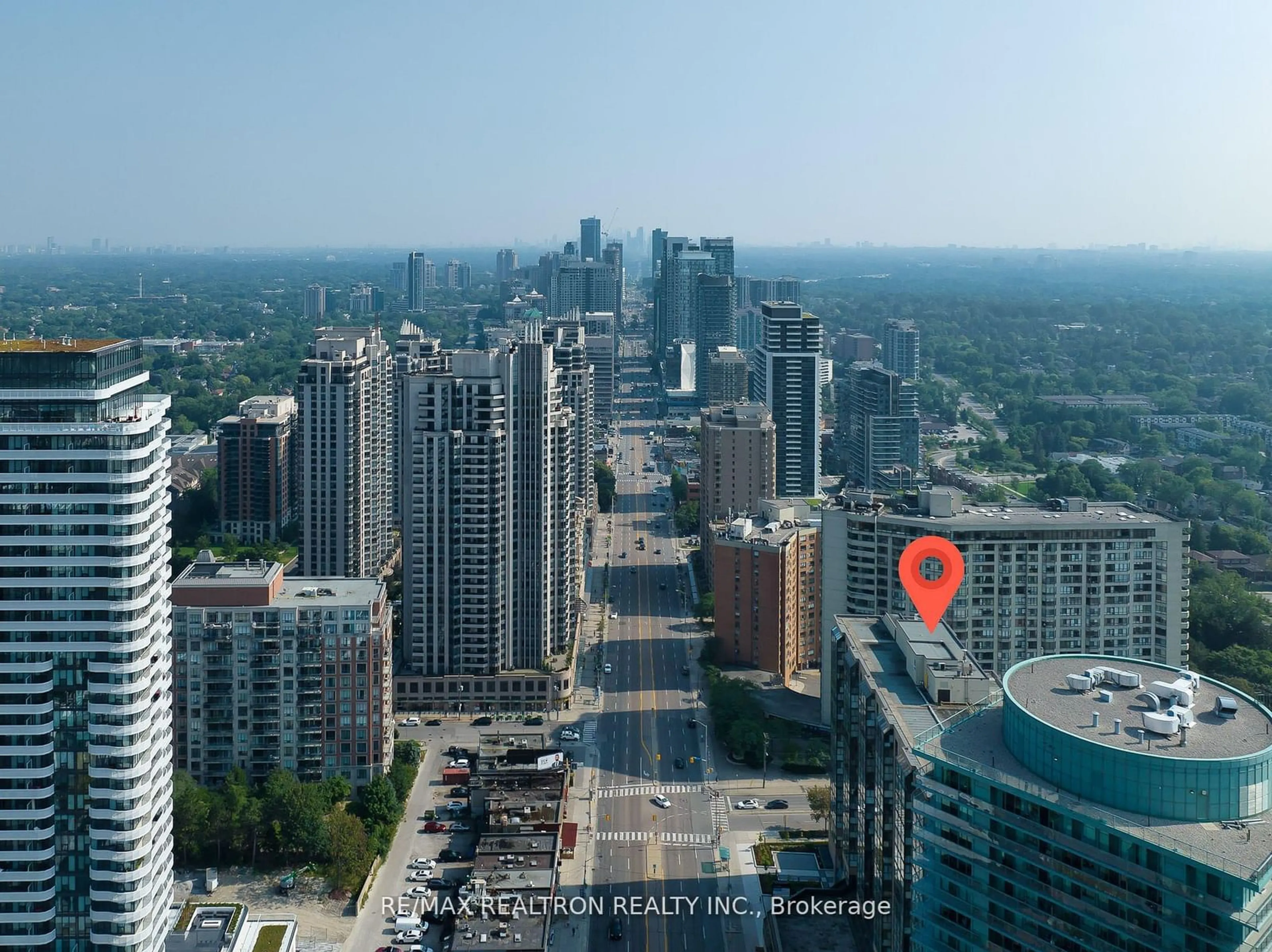 A pic from exterior of the house or condo, the view of city buildings for 5460 Yonge St #1209, Toronto Ontario M2N 6K7