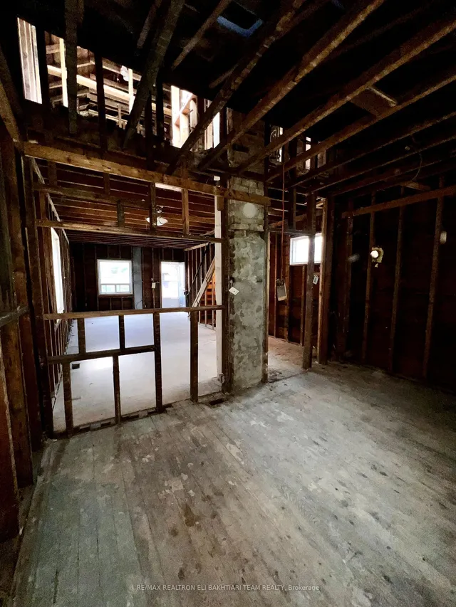 Additional property image - 233 Robina Ave
