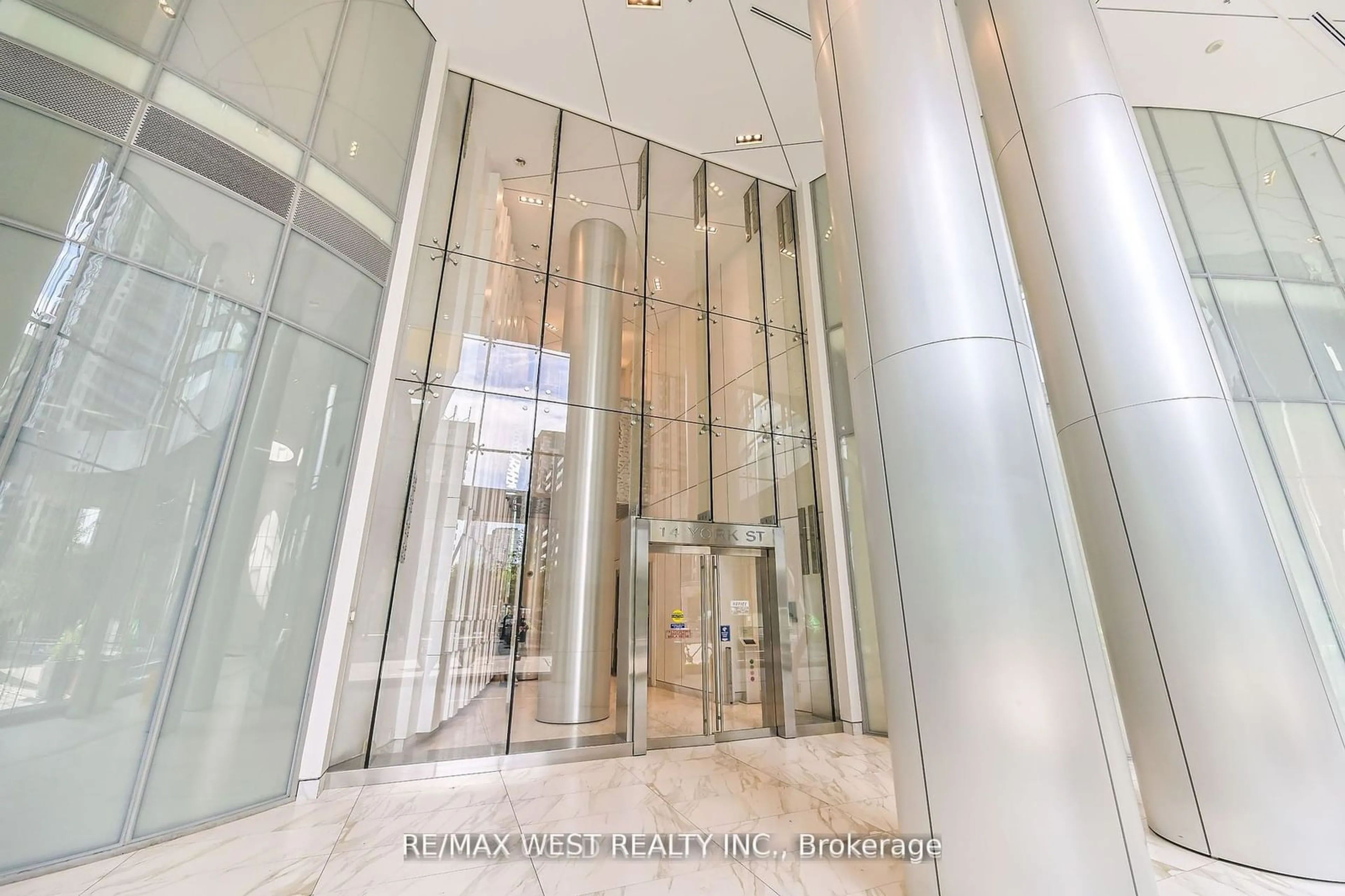 Indoor foyer, unknown floor for 14 York St #4707, Toronto Ontario M5J 0B1