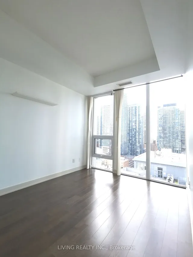 Additional property image - 126 Simcoe St Unit 2004