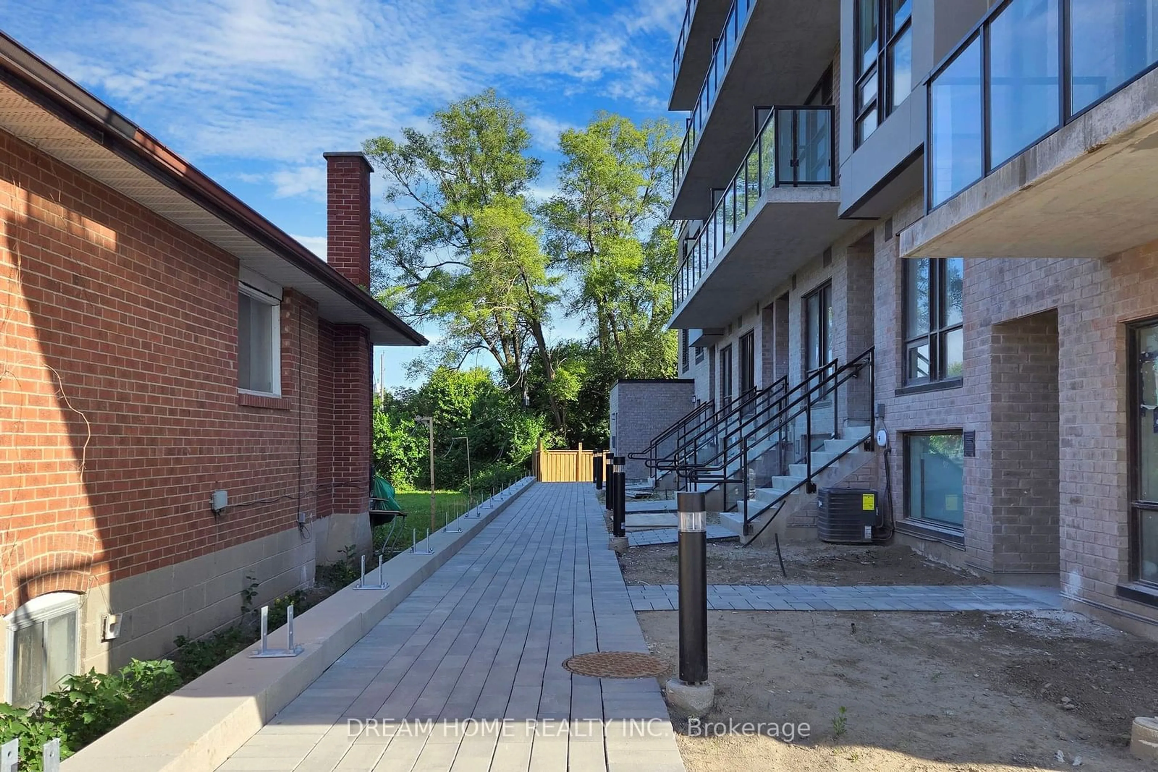 Patio, the street view for 851 Sheppard Ave #42, Toronto Ontario M3H 2T4