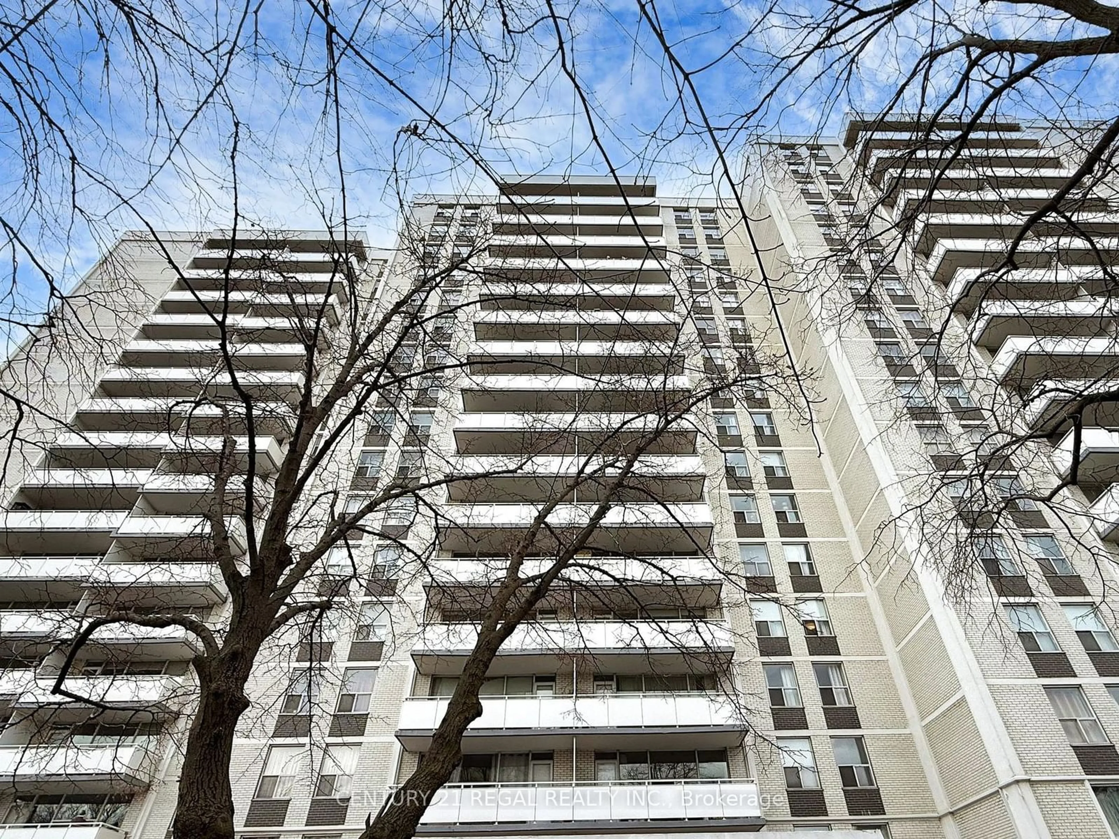 A pic from exterior of the house or condo, the front or back of building for 10 Parkway Forest Dr #505, Toronto Ontario M2J 1L3