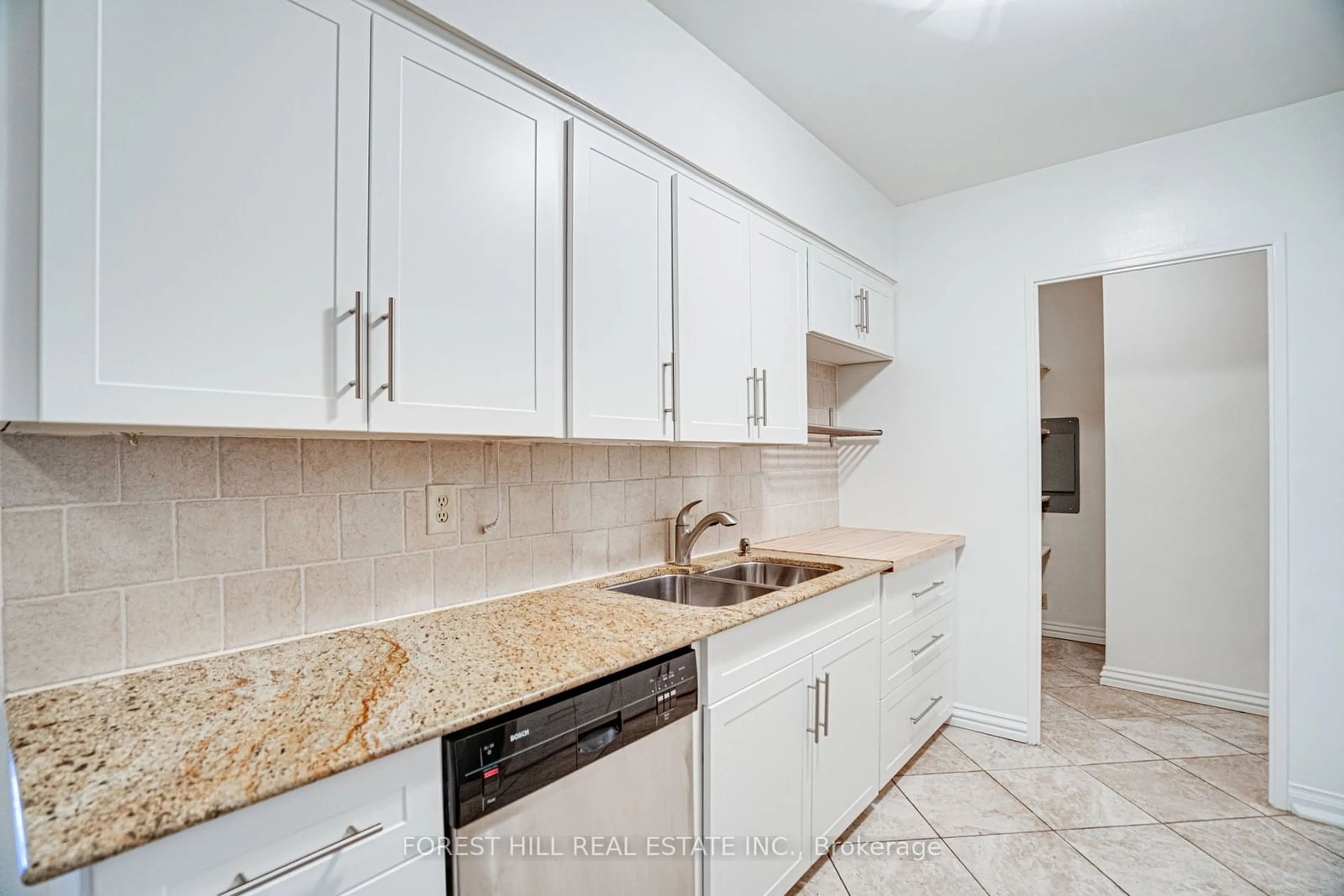 Standard kitchen, ceramic floors for 350 Lonsdale Rd #402, Toronto Ontario M5P 1R6