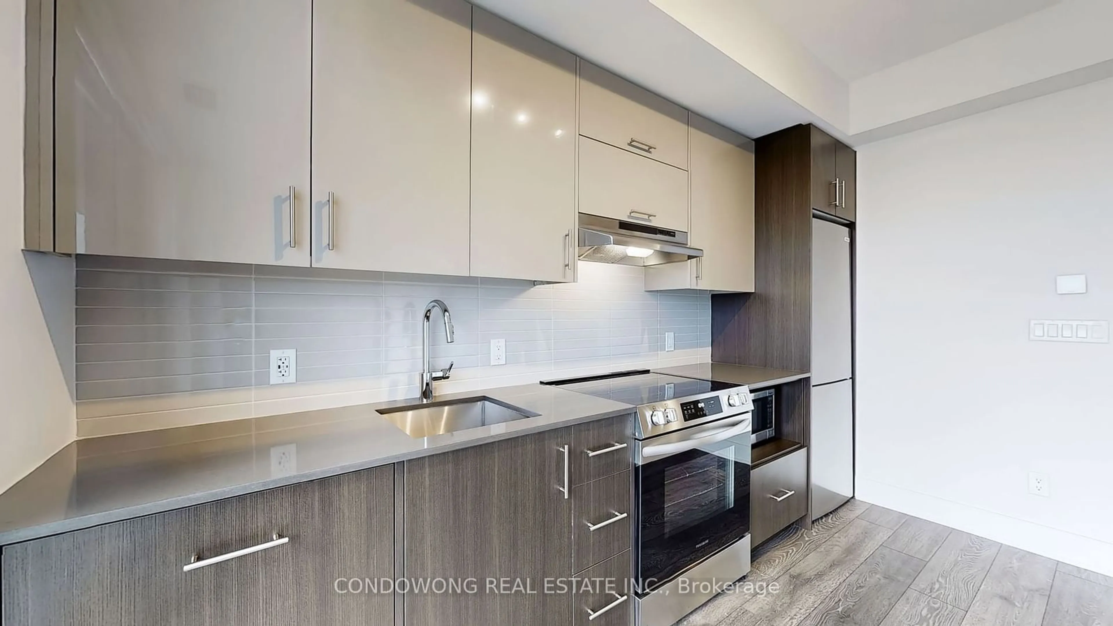 Standard kitchen for 188 Fairview Mall Dr #1812, Toronto Ontario M2J 0H7