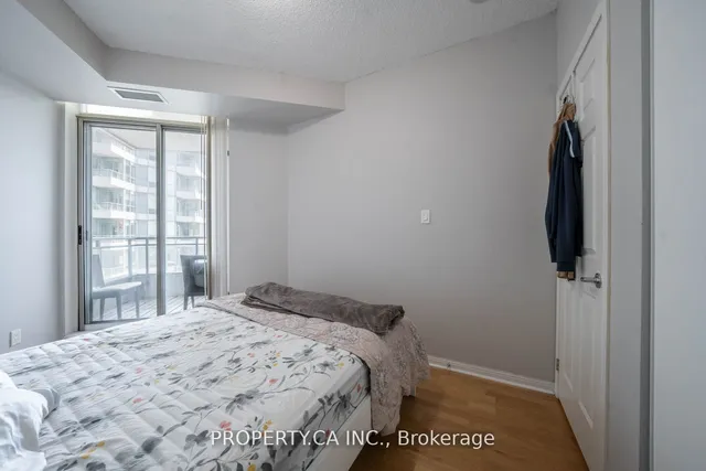 Additional property image - 230 Queens Quay Unit 1815