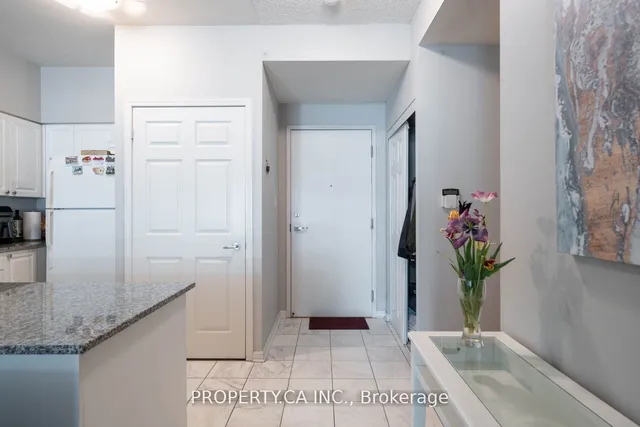 Additional property image - 230 Queens Quay Unit 1815