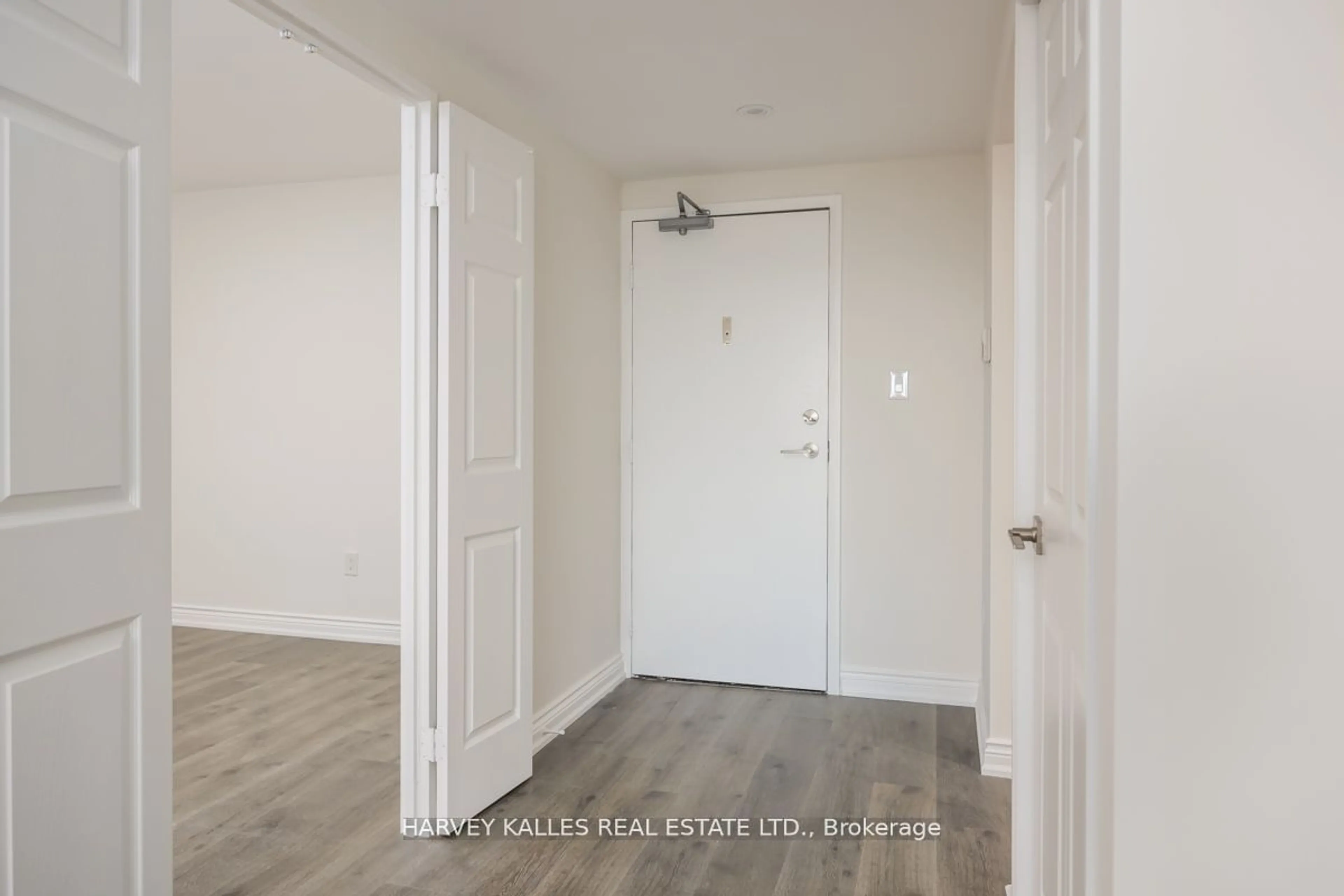 Indoor entryway, not visible floor for 55 Skymark Dr #2903, Toronto Ontario M2H 3N4