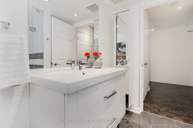 Additional property image - 298 Jarvis St Unit 601
