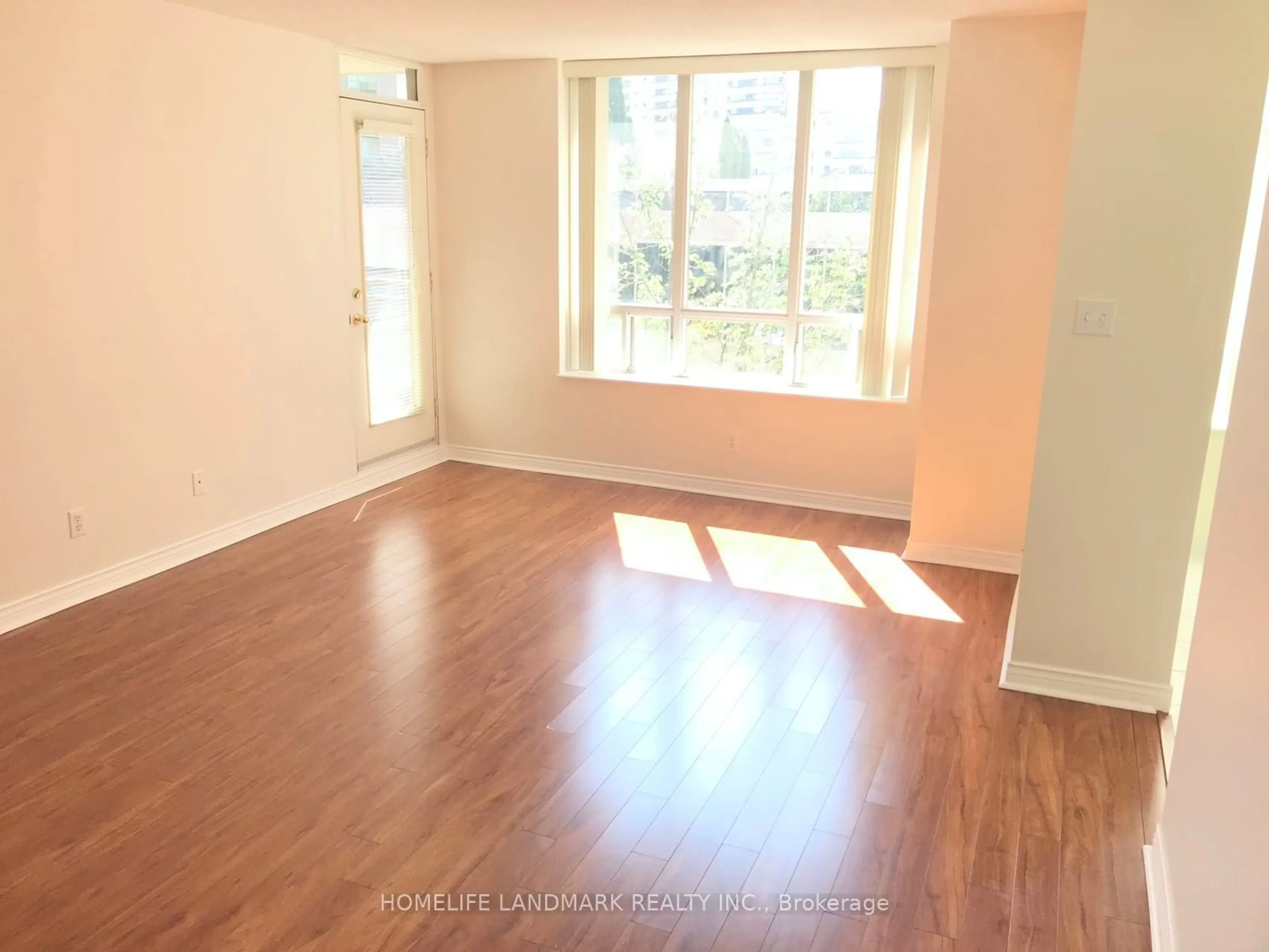 A pic of a room, wood floors for 260 Doris Ave #302, Toronto Ontario M2N 6X9