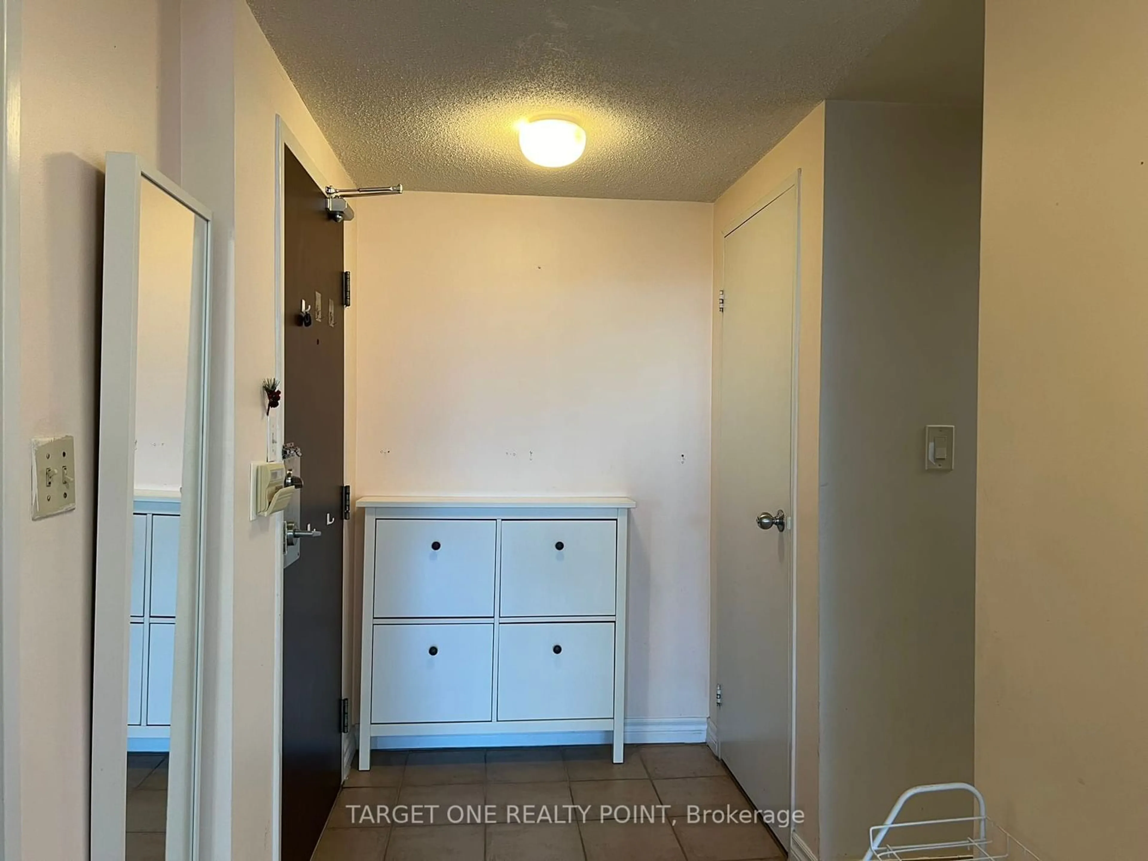 Indoor entryway, not visible floor for 5765 Yonge St #1604, Toronto Ontario M2M 4H9