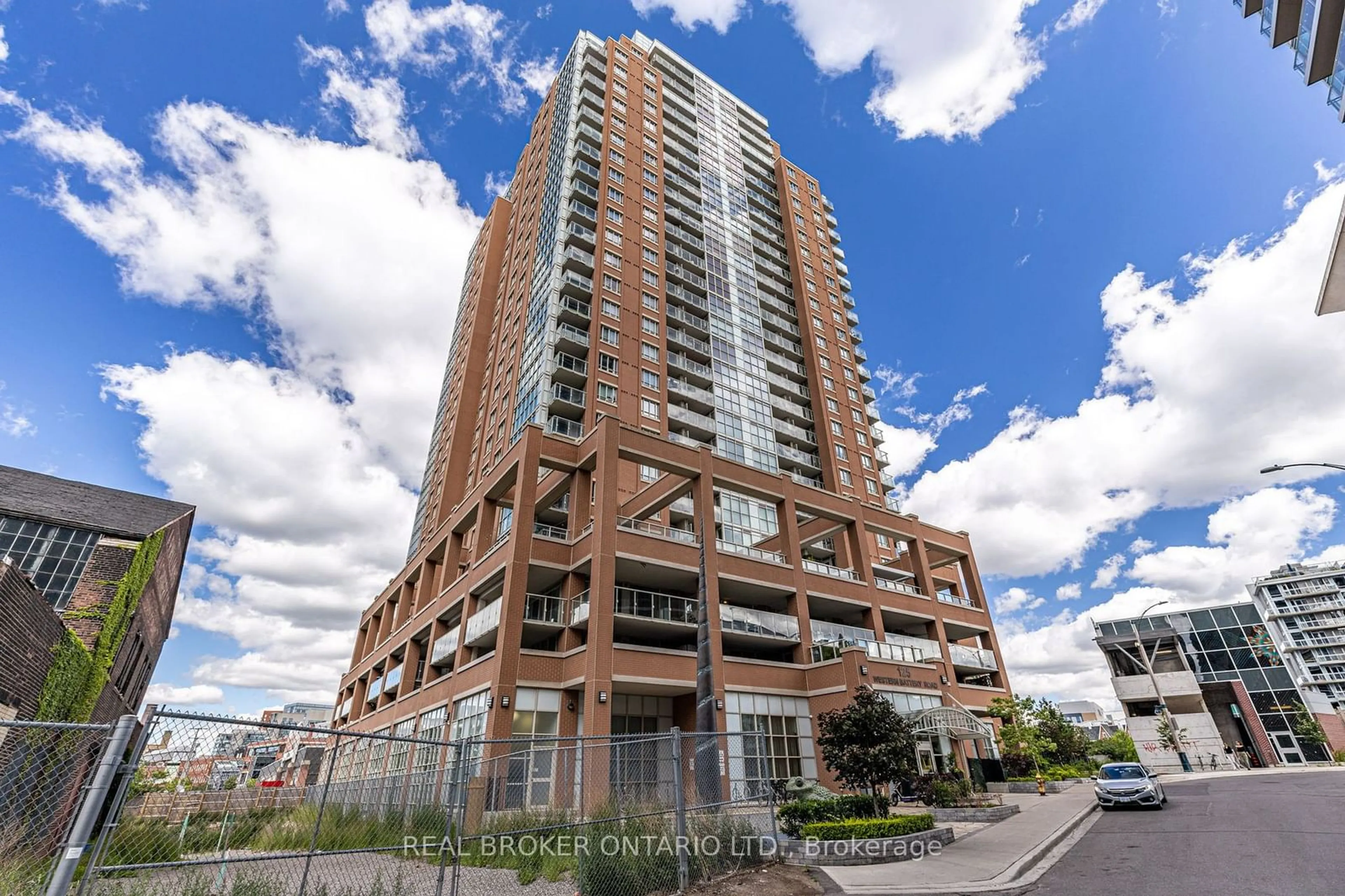 A pic from exterior of the house or condo, the front or back of building for 125 Western Battery Rd #213, Toronto Ontario M6K 3R8