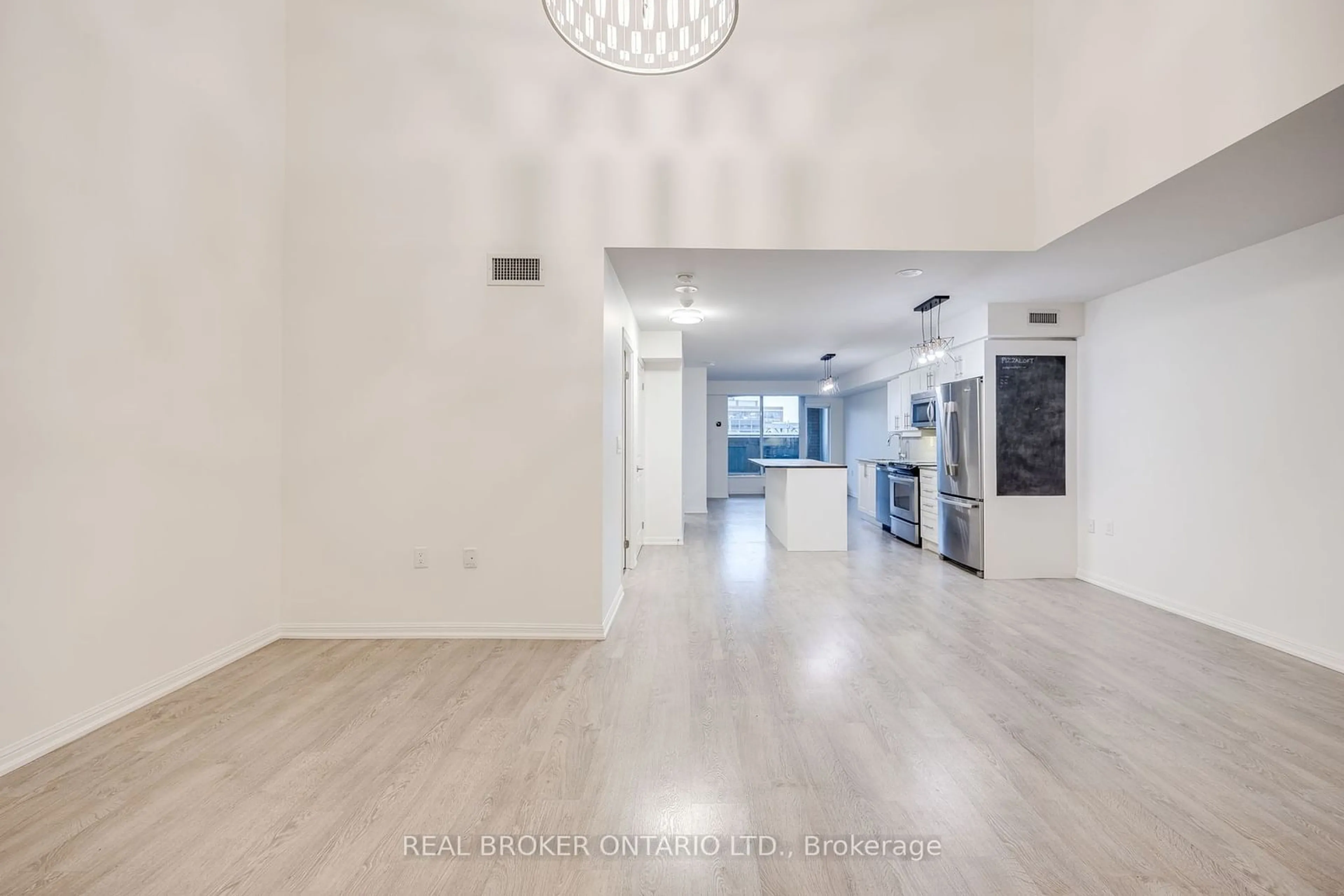 Other indoor space, wood floors for 125 Western Battery Rd #213, Toronto Ontario M6K 3R8