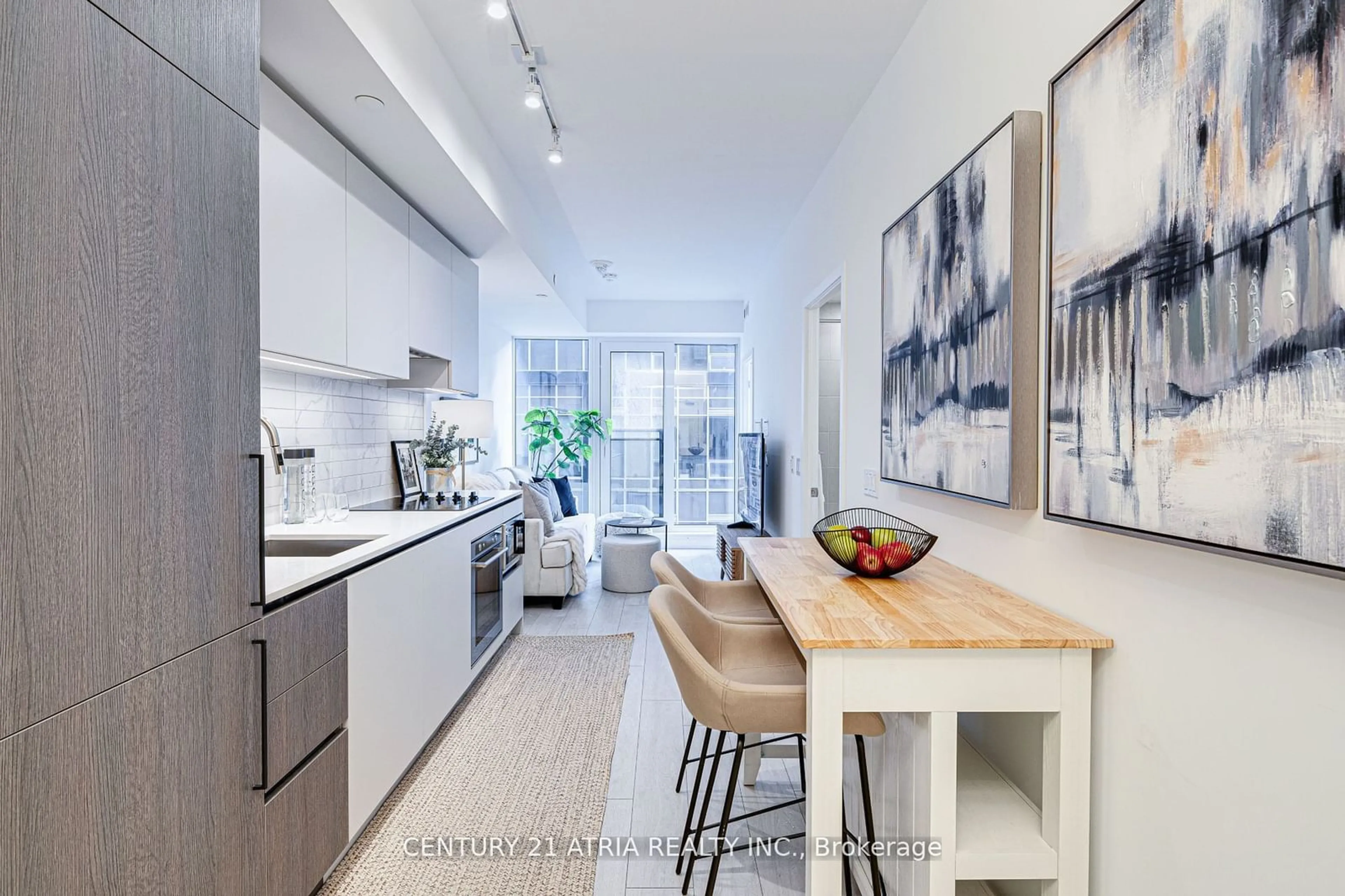 Open concept kitchen for 55 Mercer St #1210, Toronto Ontario M5V 0W4