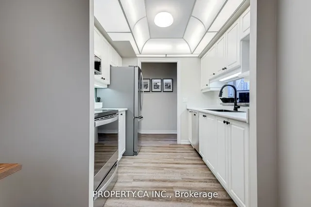 Additional property image - 71 Simcoe St Unit 904