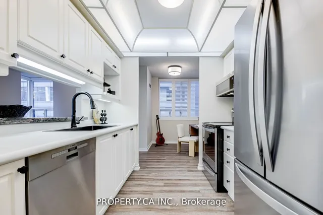 Additional property image - 71 Simcoe St Unit 904