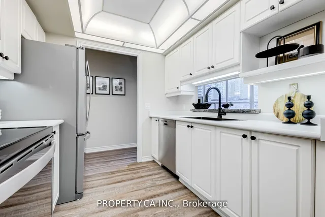 Additional property image - 71 Simcoe St Unit 904