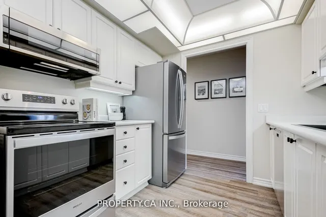 Additional property image - 71 Simcoe St Unit 904