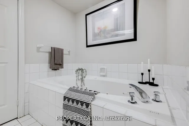 Additional property image - 71 Simcoe St Unit 904