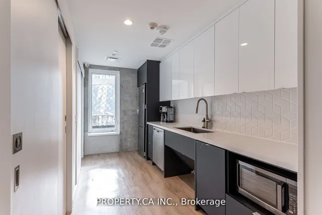 Additional property image - 71 Simcoe St Unit 904