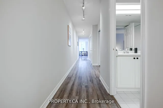 Additional property image - 71 Simcoe St Unit 904