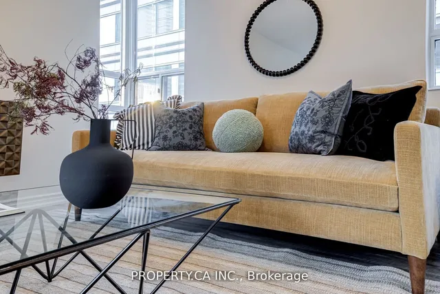 Additional property image - 71 Simcoe St Unit 904
