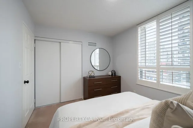 Additional property image - 43 Eglinton Ave Unit 1902
