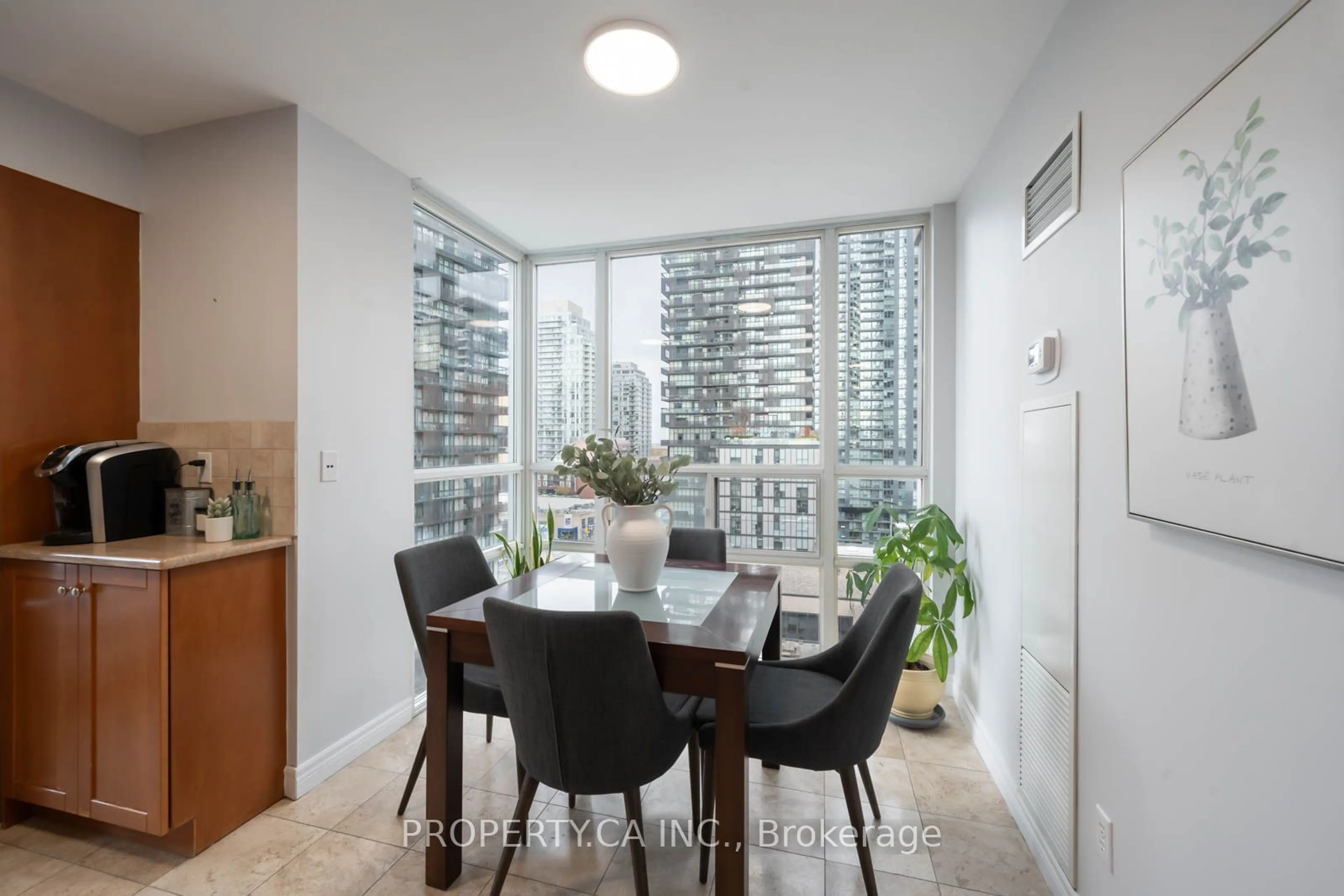 Dining room, carpet floors for 43 Eglinton Ave #1902, Toronto Ontario M4P 1A2