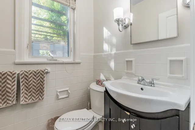 Additional property image - 2 Manor Haven Rd