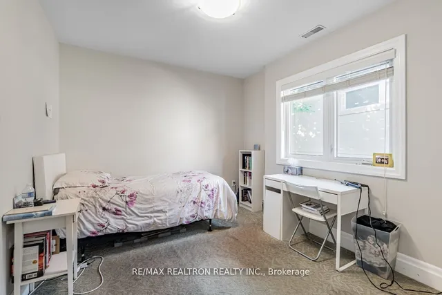 Additional property image - 2 Manor Haven Rd