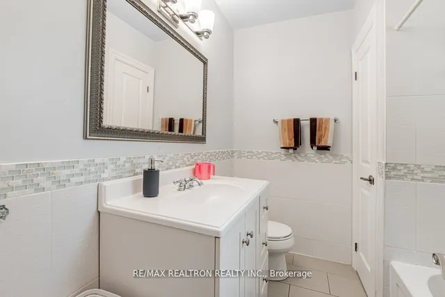 Additional property image - 2 Manor Haven Rd