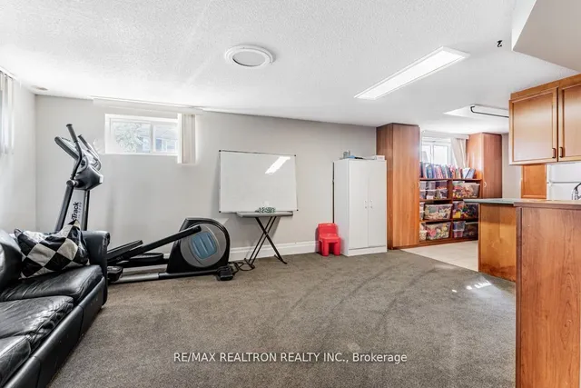 Additional property image - 2 Manor Haven Rd
