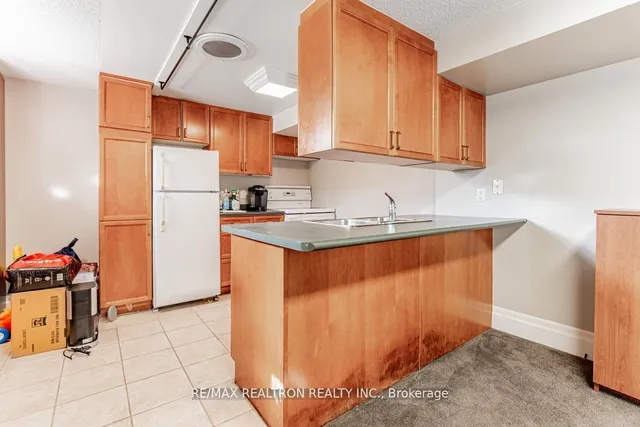 Additional property image - 2 Manor Haven Rd