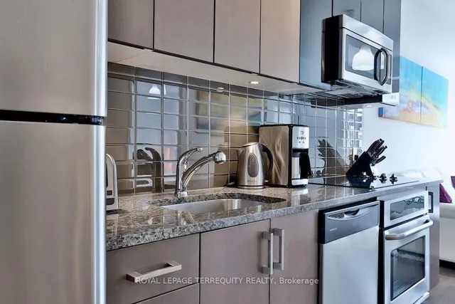 Additional property image - 98 Lillian St Unit 210
