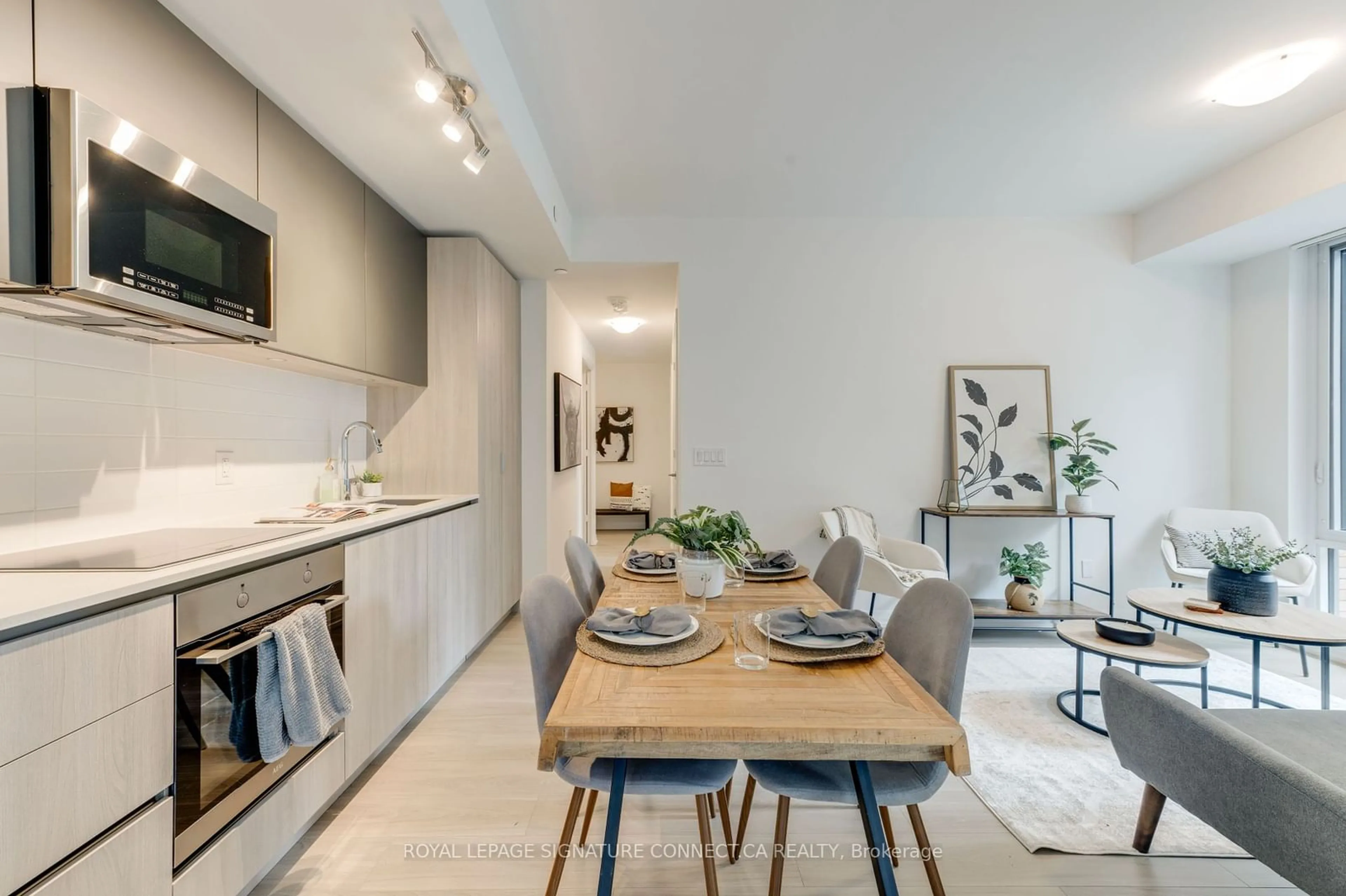 Open concept kitchen for 8 Widmer St #609, Toronto Ontario M5V 0W6