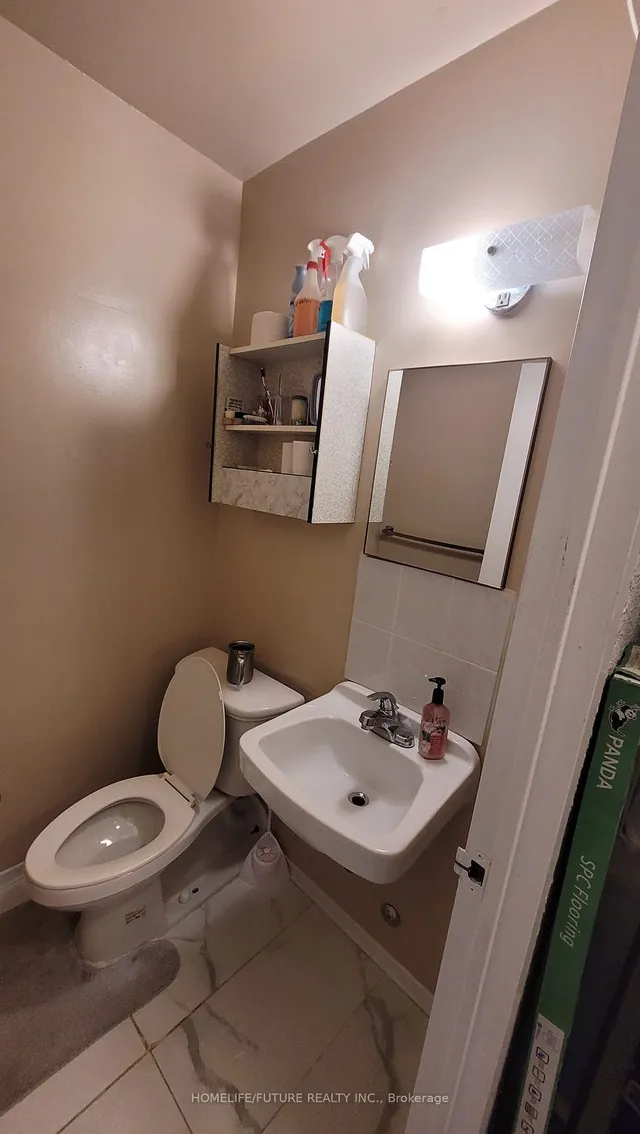 Additional property image - 125 Leeward Glwy Unit 319