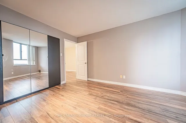 Additional property image - 260 Queens Quay Unit 1304