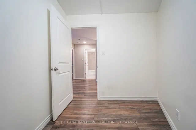 Additional property image - 260 Queens Quay Unit 1304