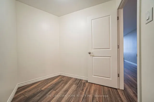 Additional property image - 260 Queens Quay Unit 1304