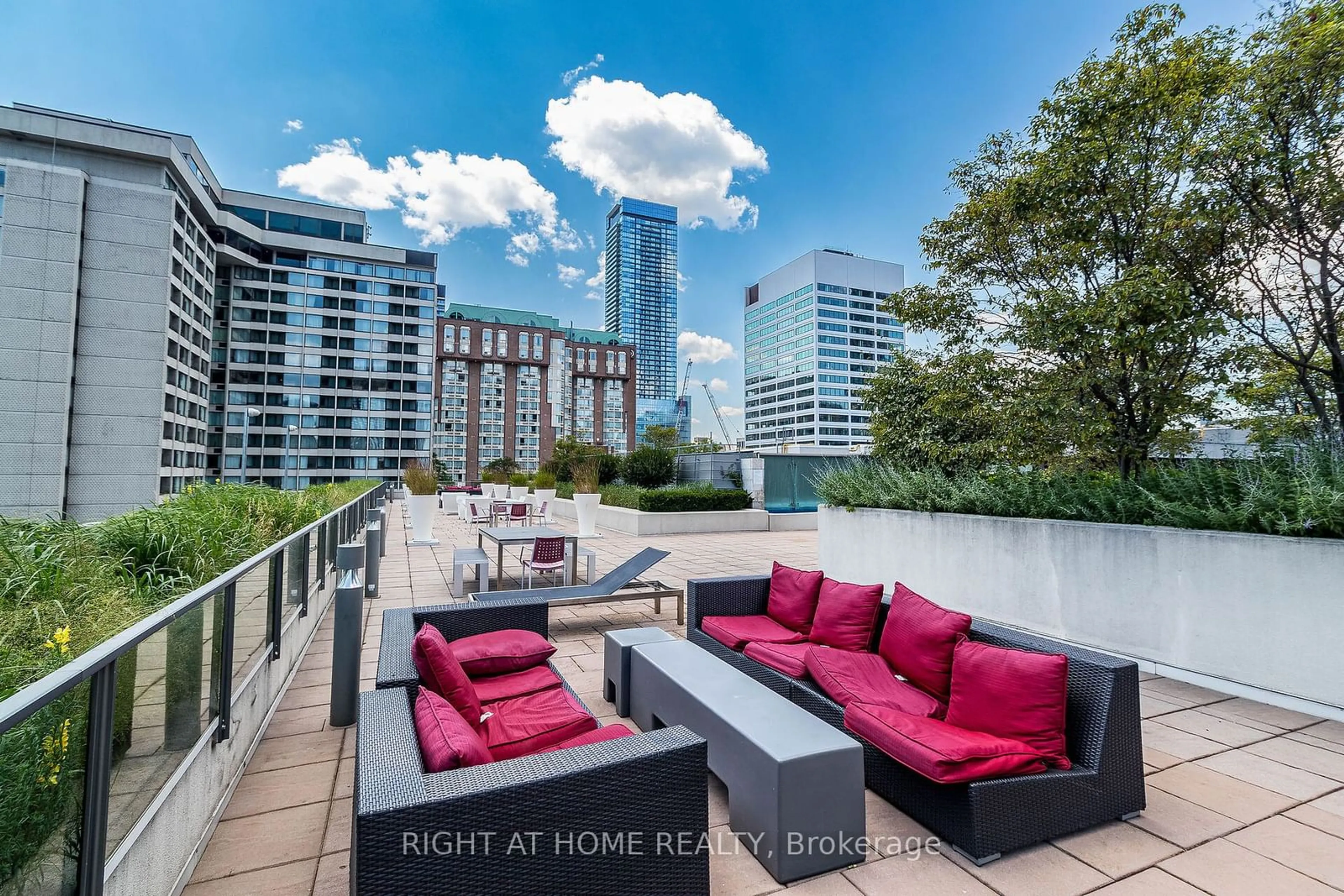 A pic from exterior of the house or condo, the view of city buildings for 111 Elizabeth St #1038, Toronto Ontario M5G 1P7