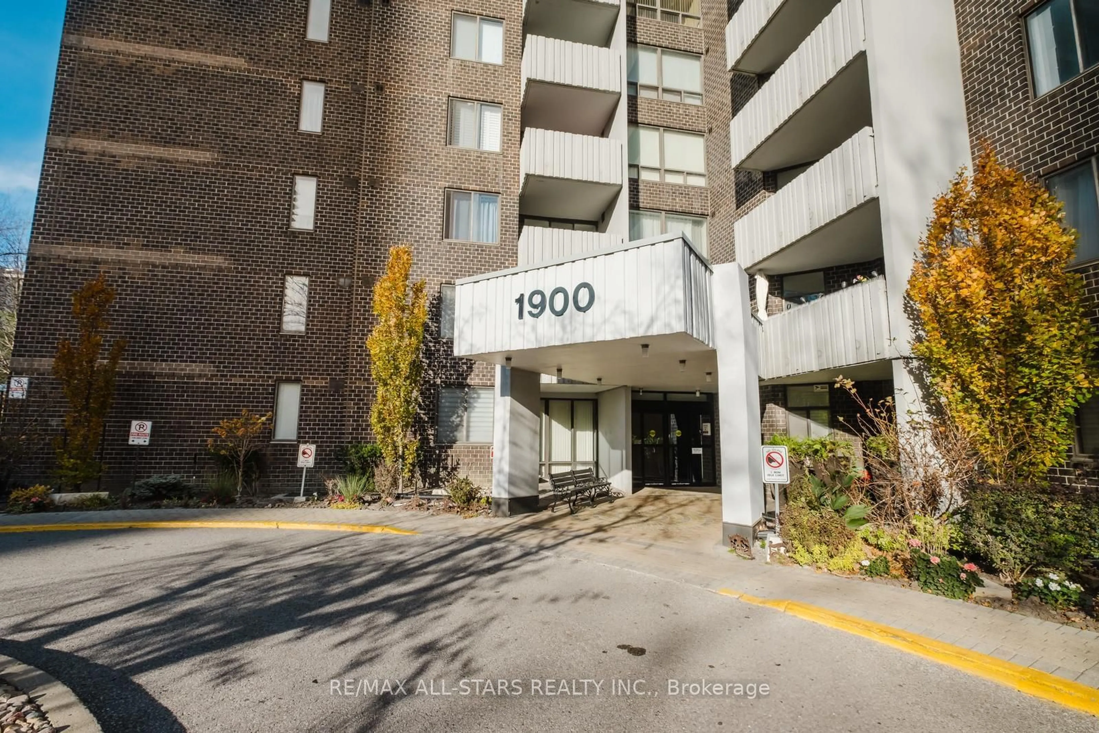 A pic from exterior of the house or condo, the front or back of building for 1900 Sheppard Ave #1007, Toronto Ontario M2J 4T4