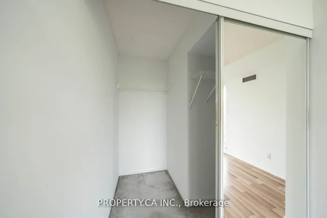 Additional property image - 398 Eglinton Ave Unit 603